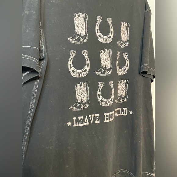 Womens Western Tee 2/$15 - Picture 2 of 4